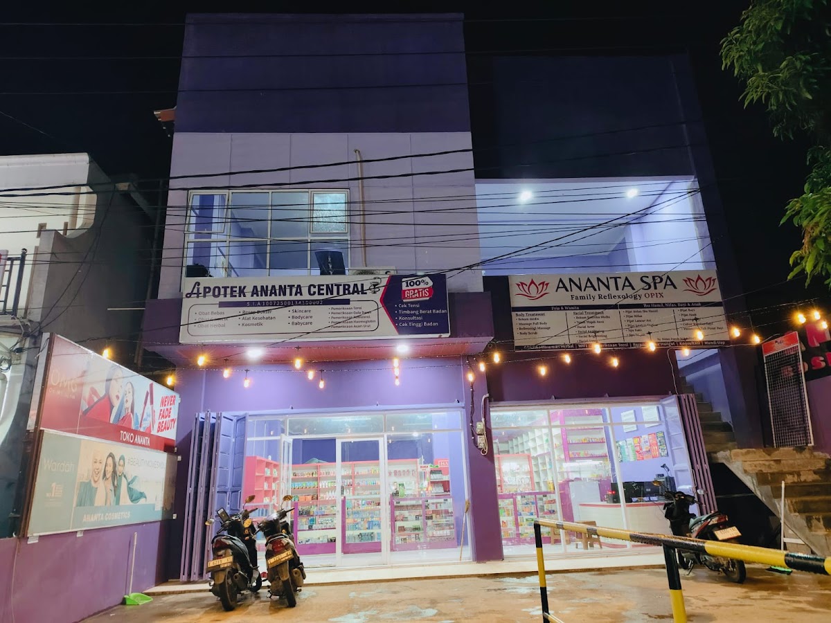 Ananta Central Apotek & Kosmetik