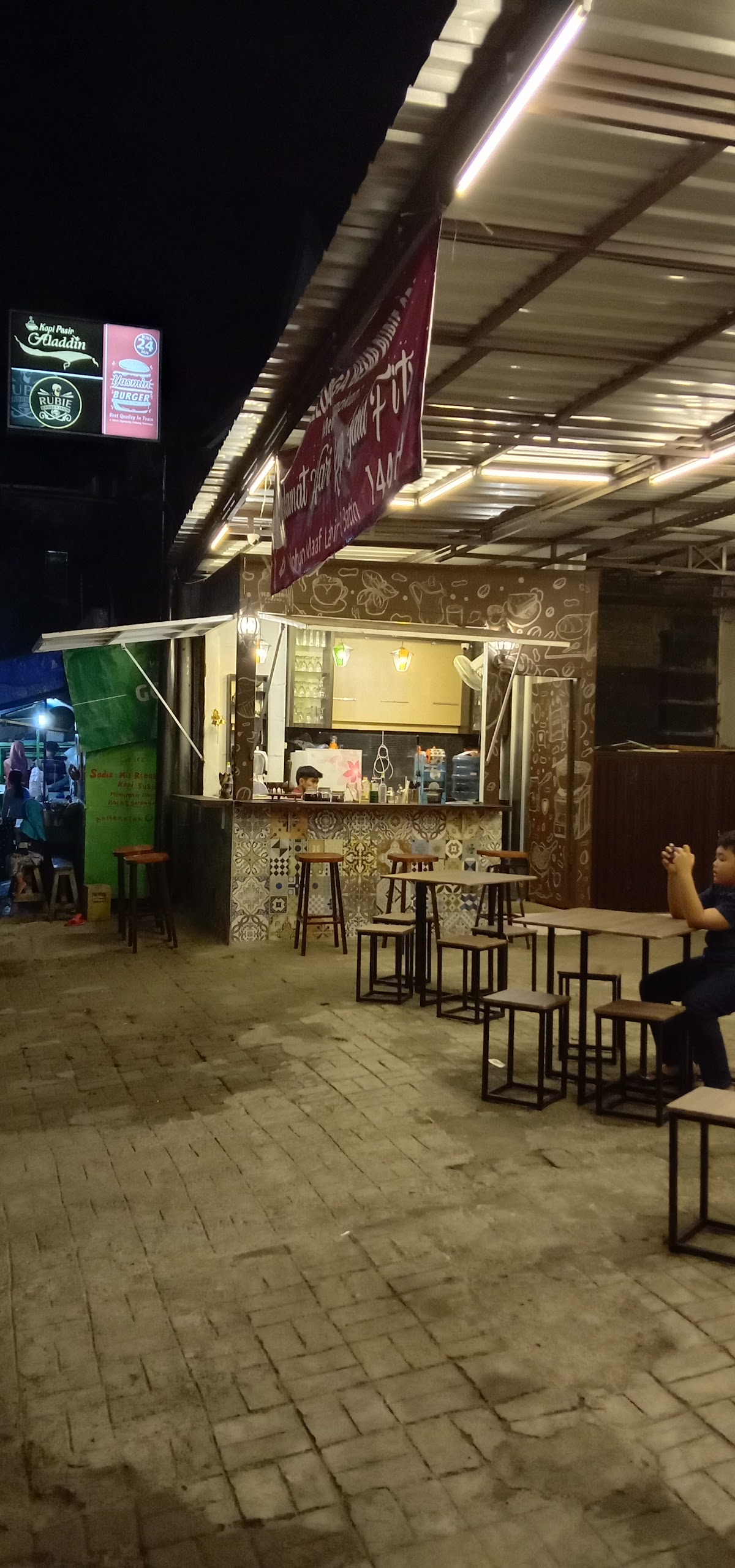 Rubie kreatif sentuh raga