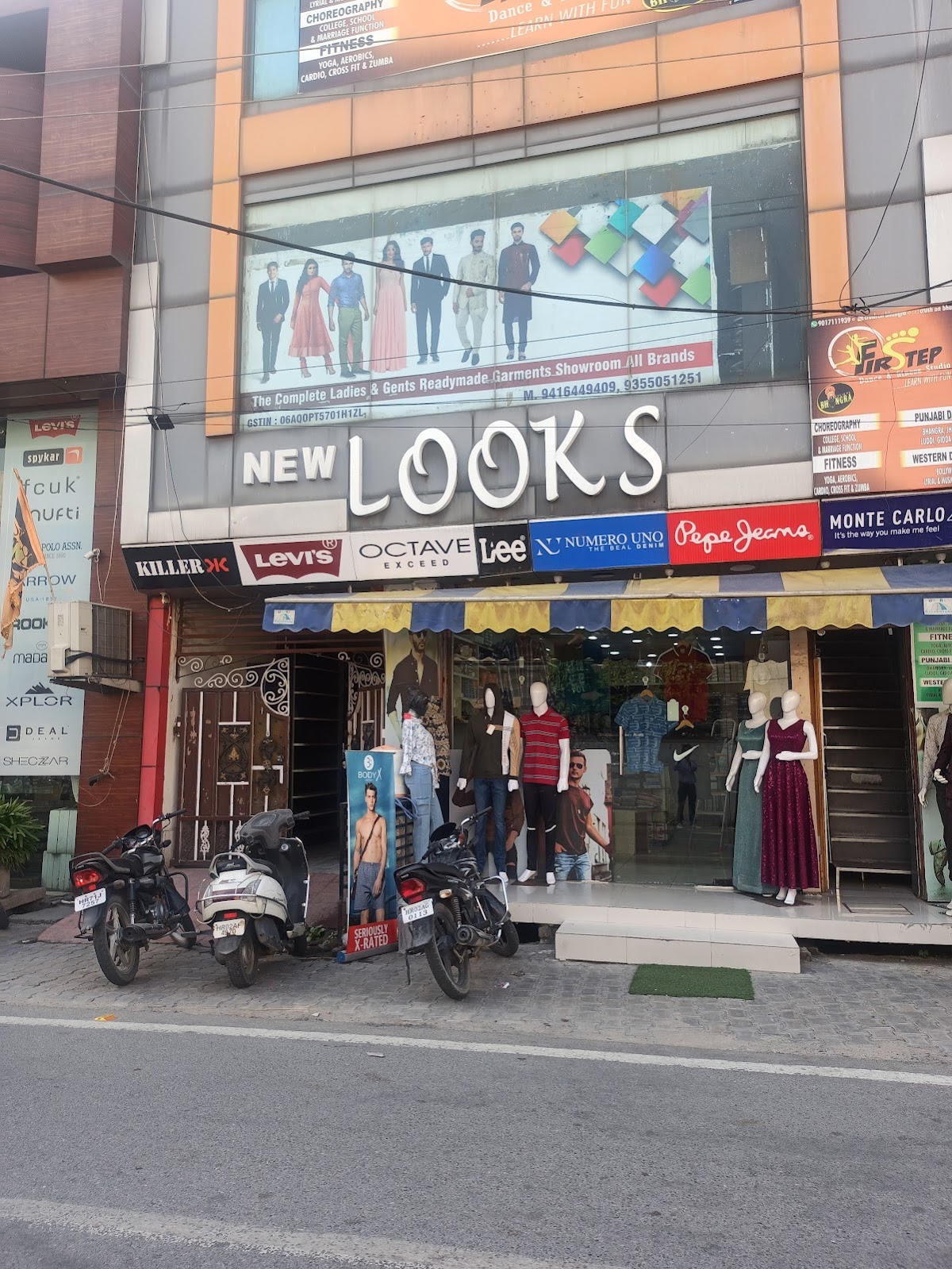 Looks Makeover Salon Yamunanagar