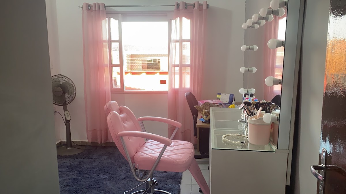 Yessica Montero Makeup & Beauty Center