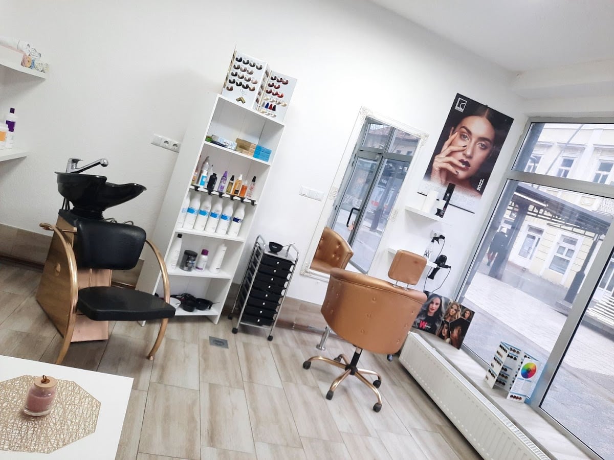 Frizersko kozmeticki Gold studio