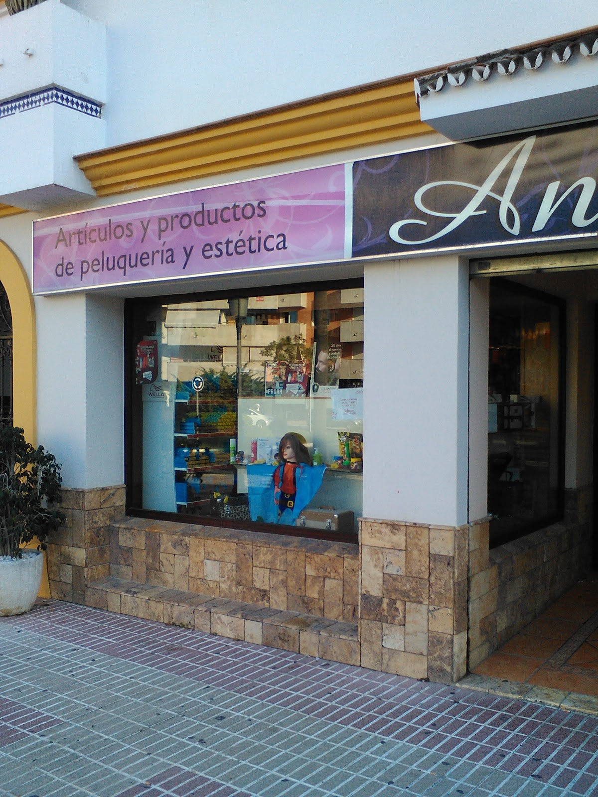 Productos de Peluquería y Cosmética Andrea S.L.