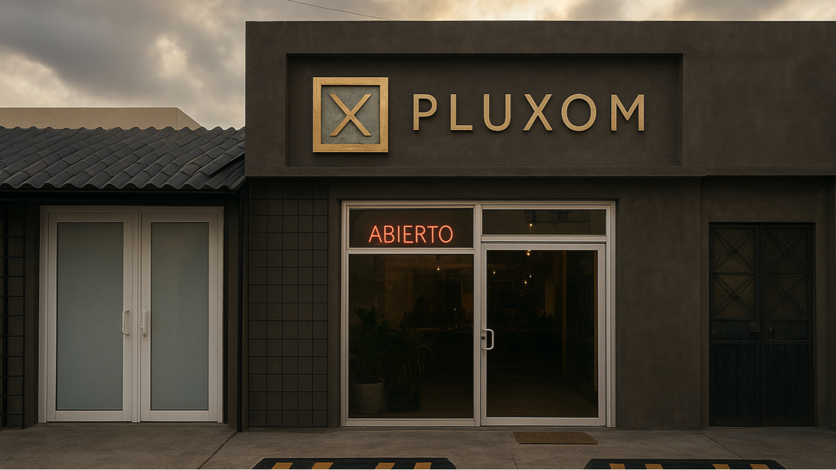 Pluxom
