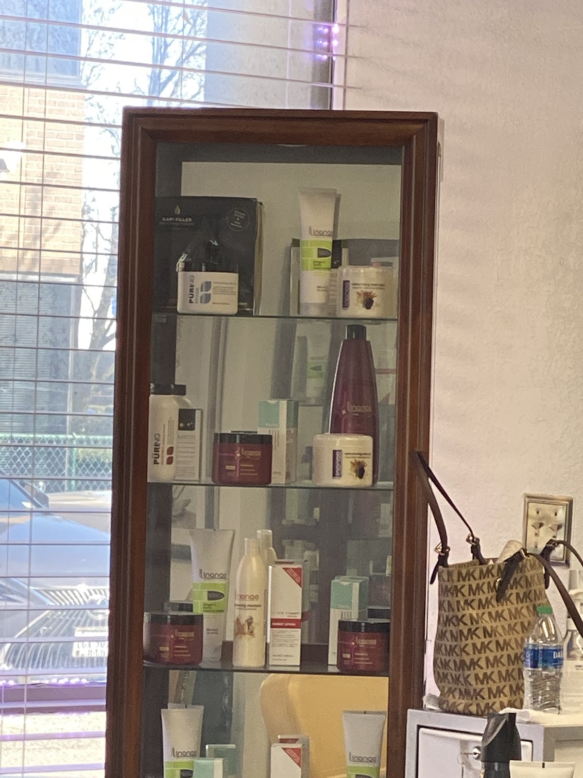 Vanessa Dominican Hair Salon
