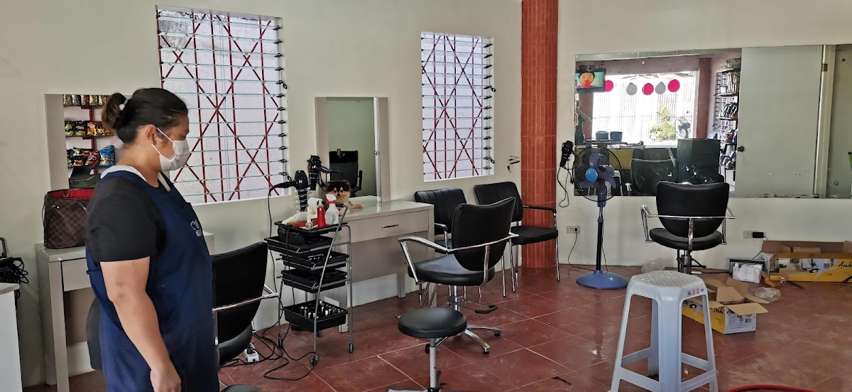 Yonah's Beauty Studio