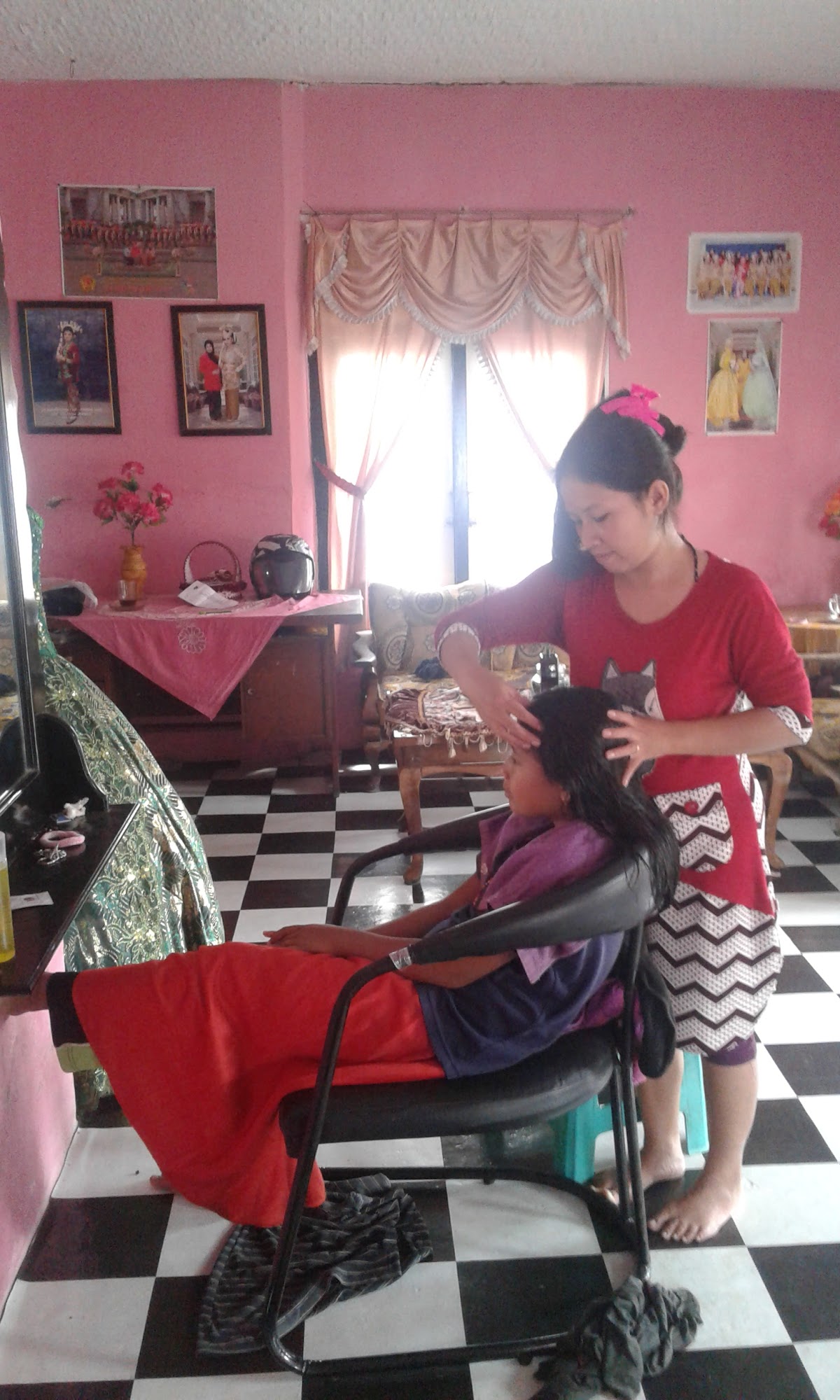 Rina Salon