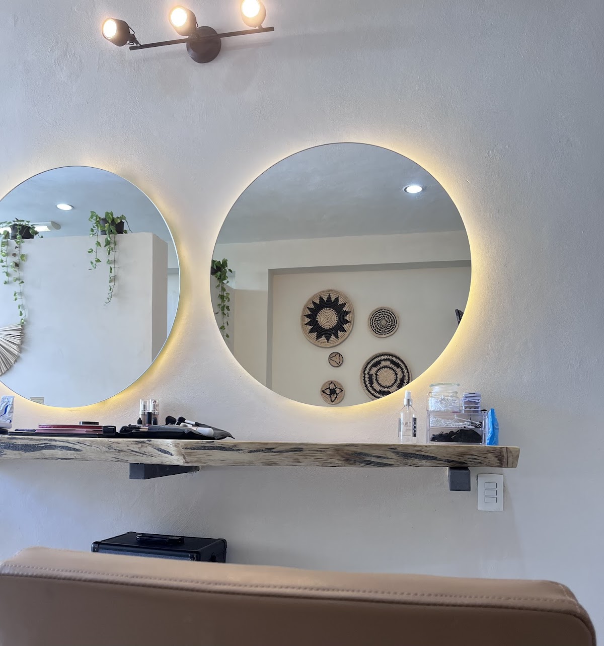 Neutral Beauty Studio