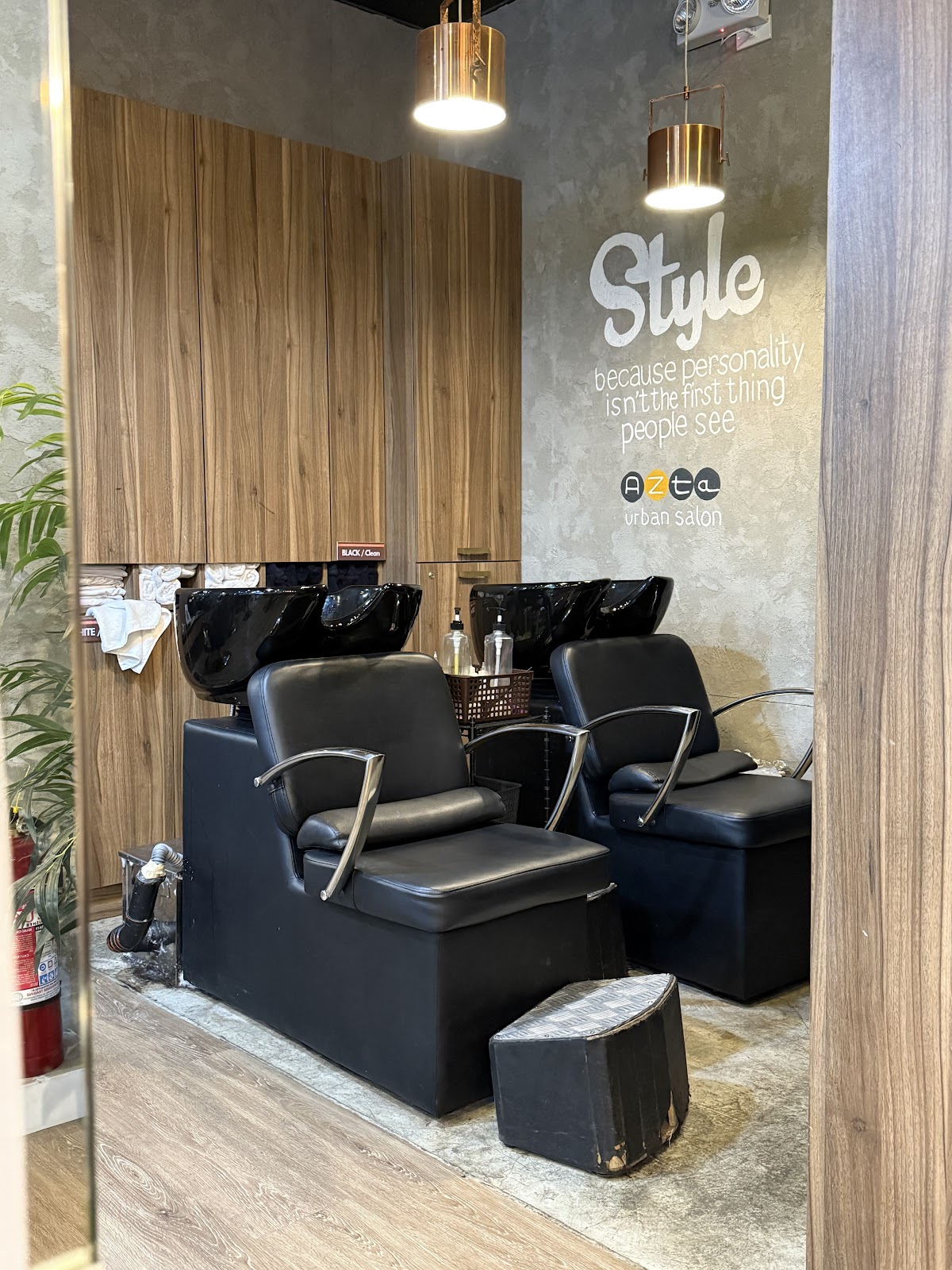 Azta Urban Salon