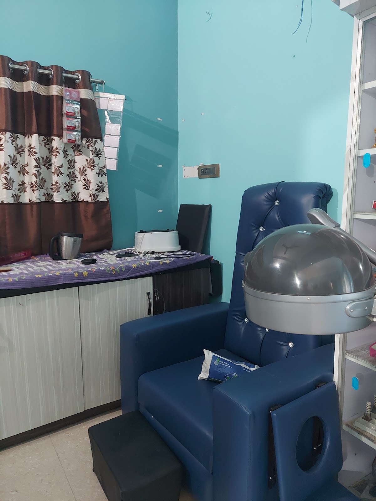 Soumya Beauty Parlour