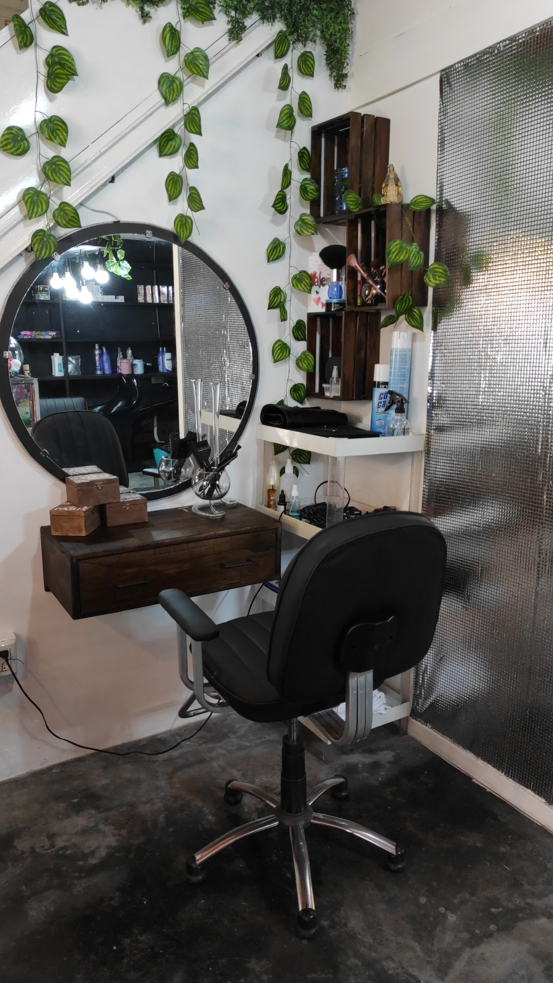 Lucca y Lola Beauty World