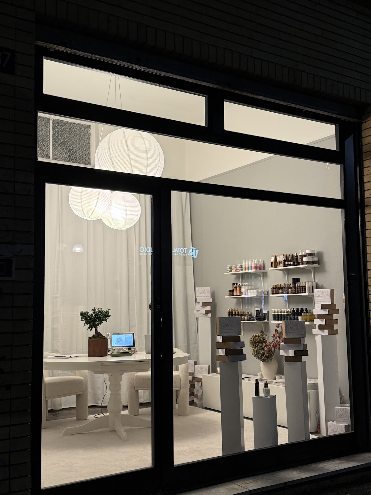 Ellen Beauty Factory