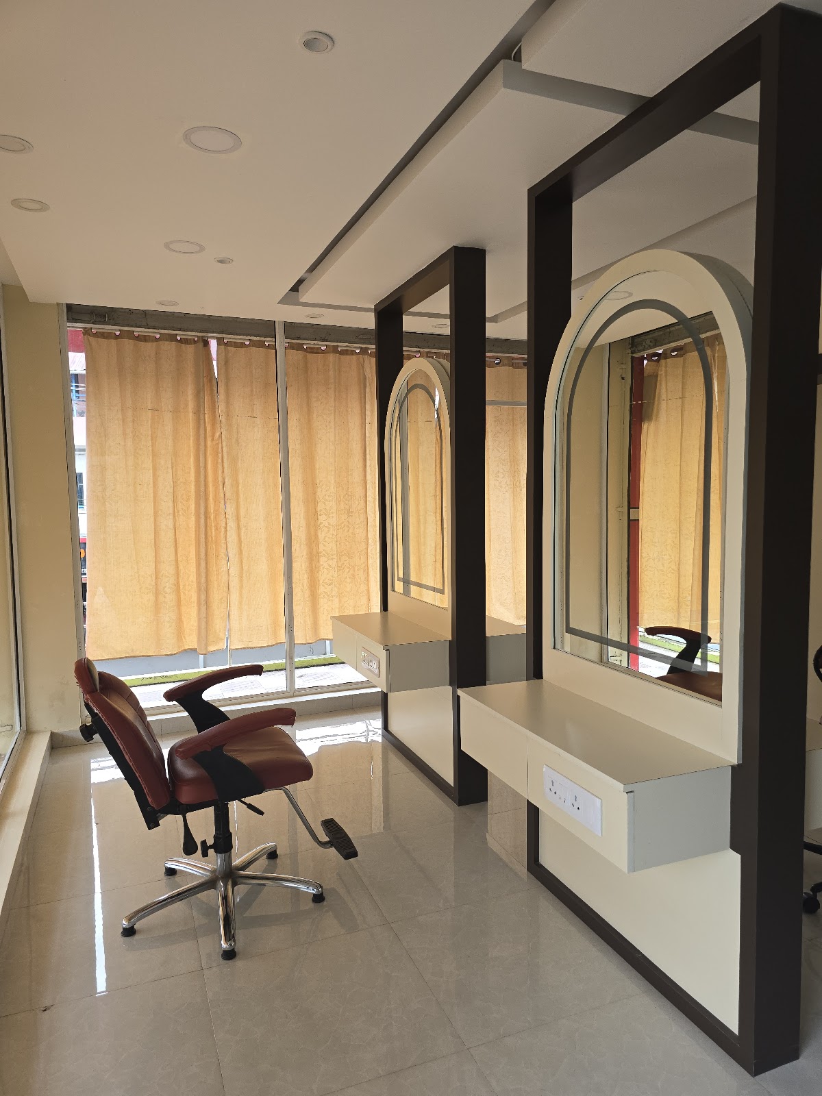 Queen's Beauty Salon