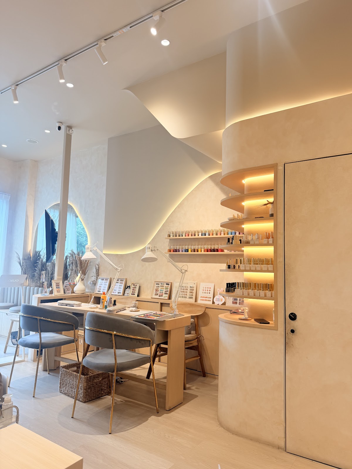 Ashley Beauty Lounge - Banjar Wijaya