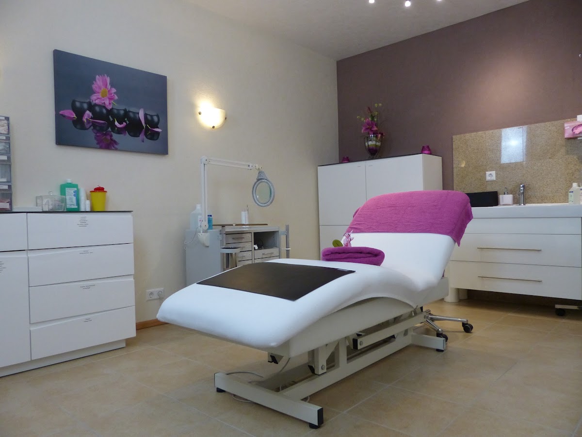 Praxis für ästhetische Kosmetik und Gesundheit Katrin Hellmann