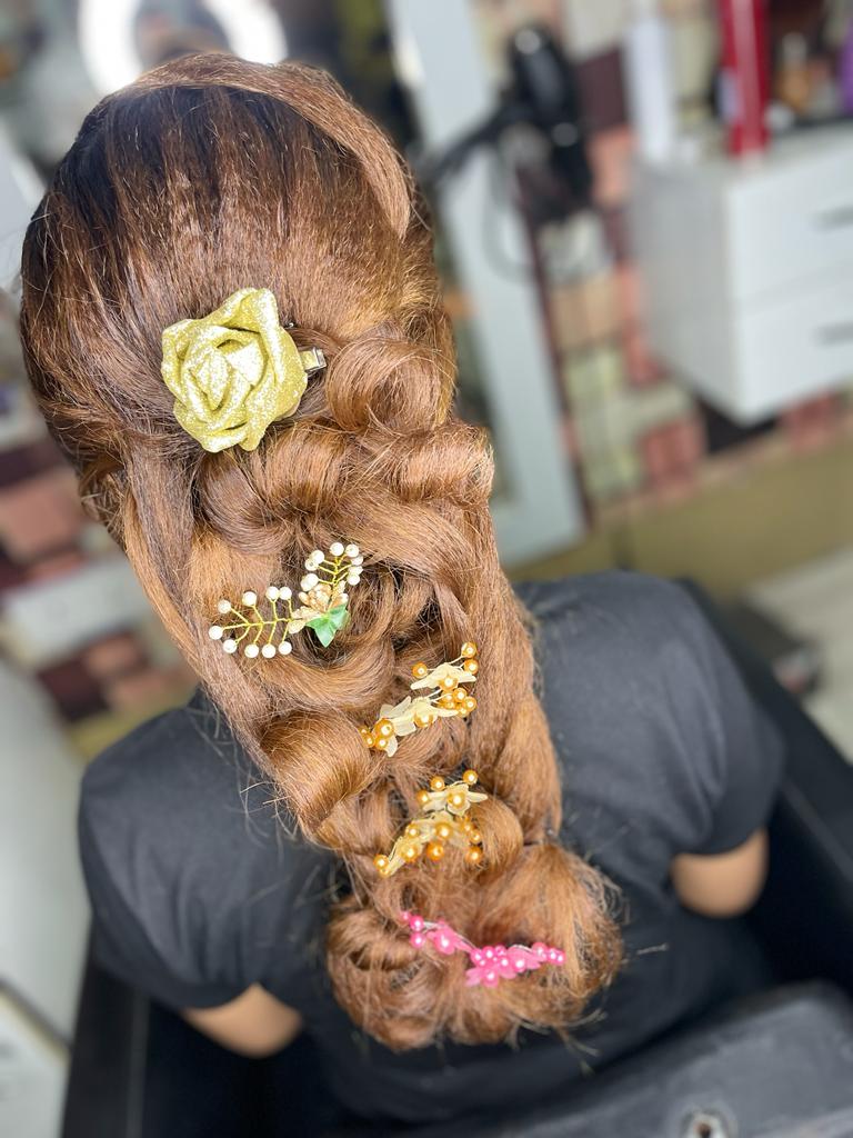 Looks 9 Unisex Salon