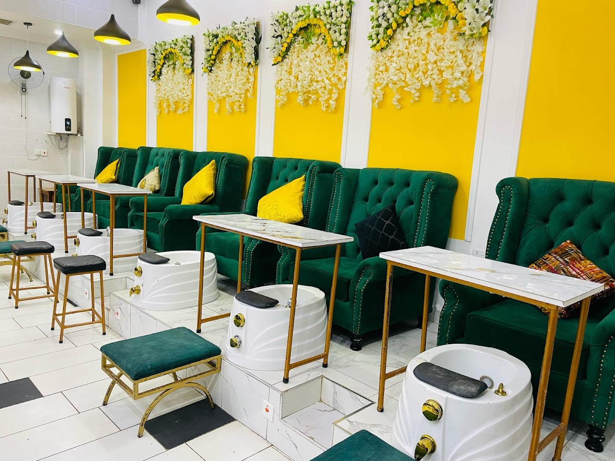 Mwangiz Beauty Parlour & Barbershop