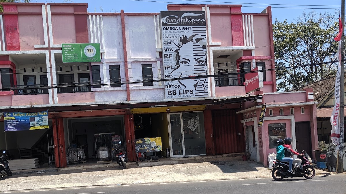 Chandra Kirana Aesthetic House