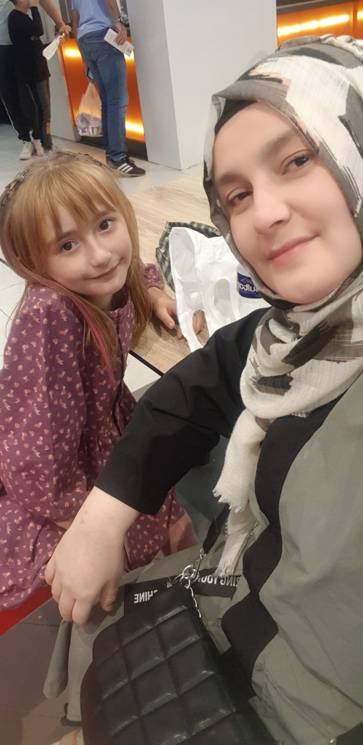 Sac Dunyasi Burcum Kuafor