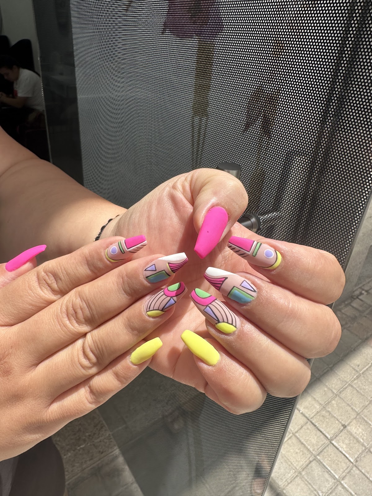 Le Nail lounge Jessie Rizkallah