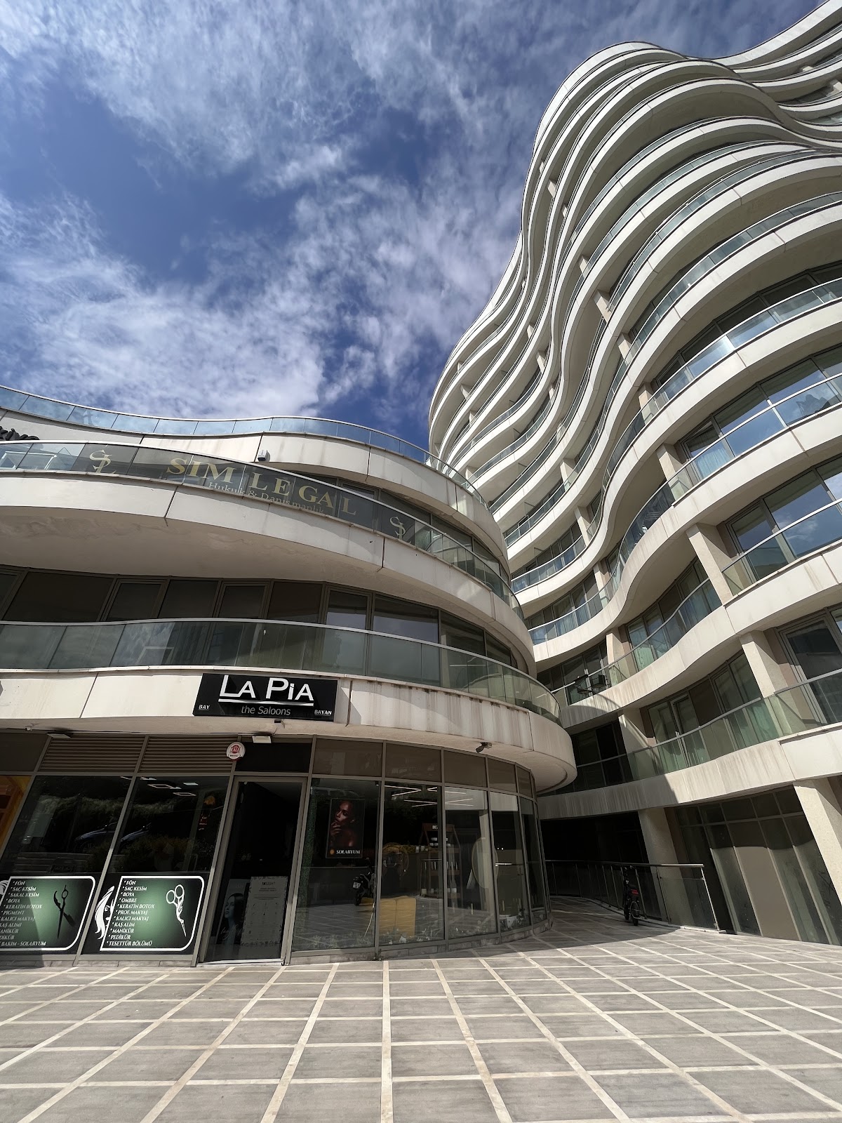 La Pia the Saloons