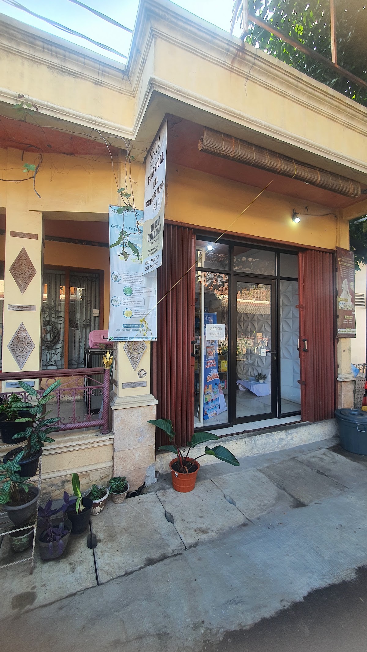 Toko Skincare dan Herbal SR12 Falas Store Pamulang Tangerang Selatan