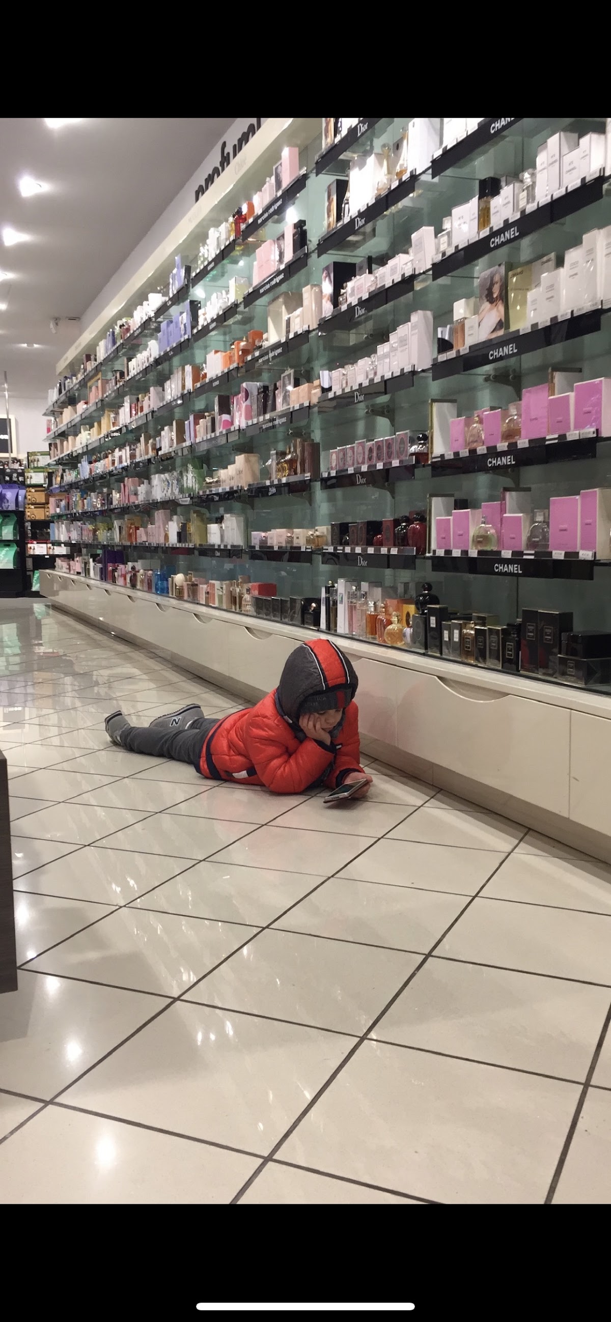 Profumeria Douglas