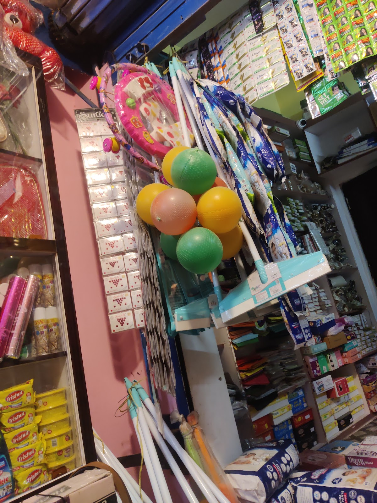 Saumya Cosmetics Shop