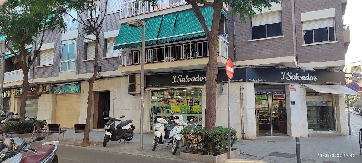 J Salvador Tienda Viladecans