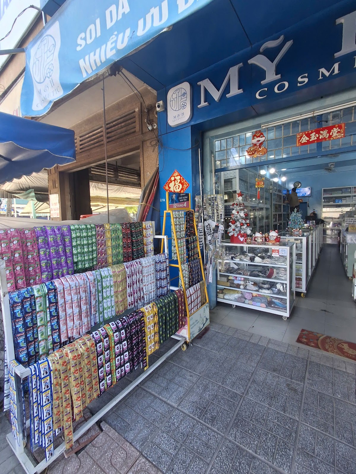 My Hoa Cosmetics Store