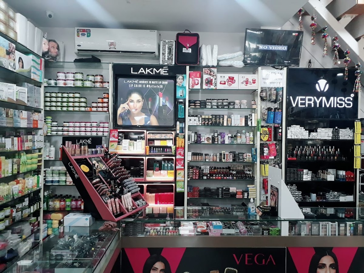 Aaradhana Beauty Center