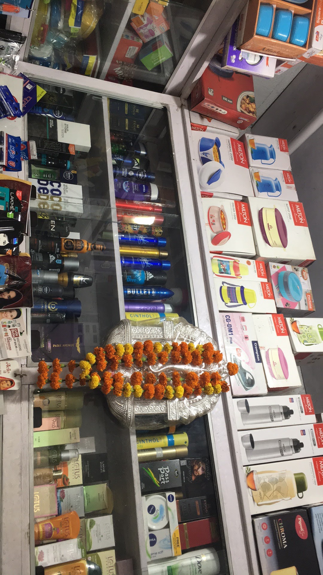 Om Cosmetic