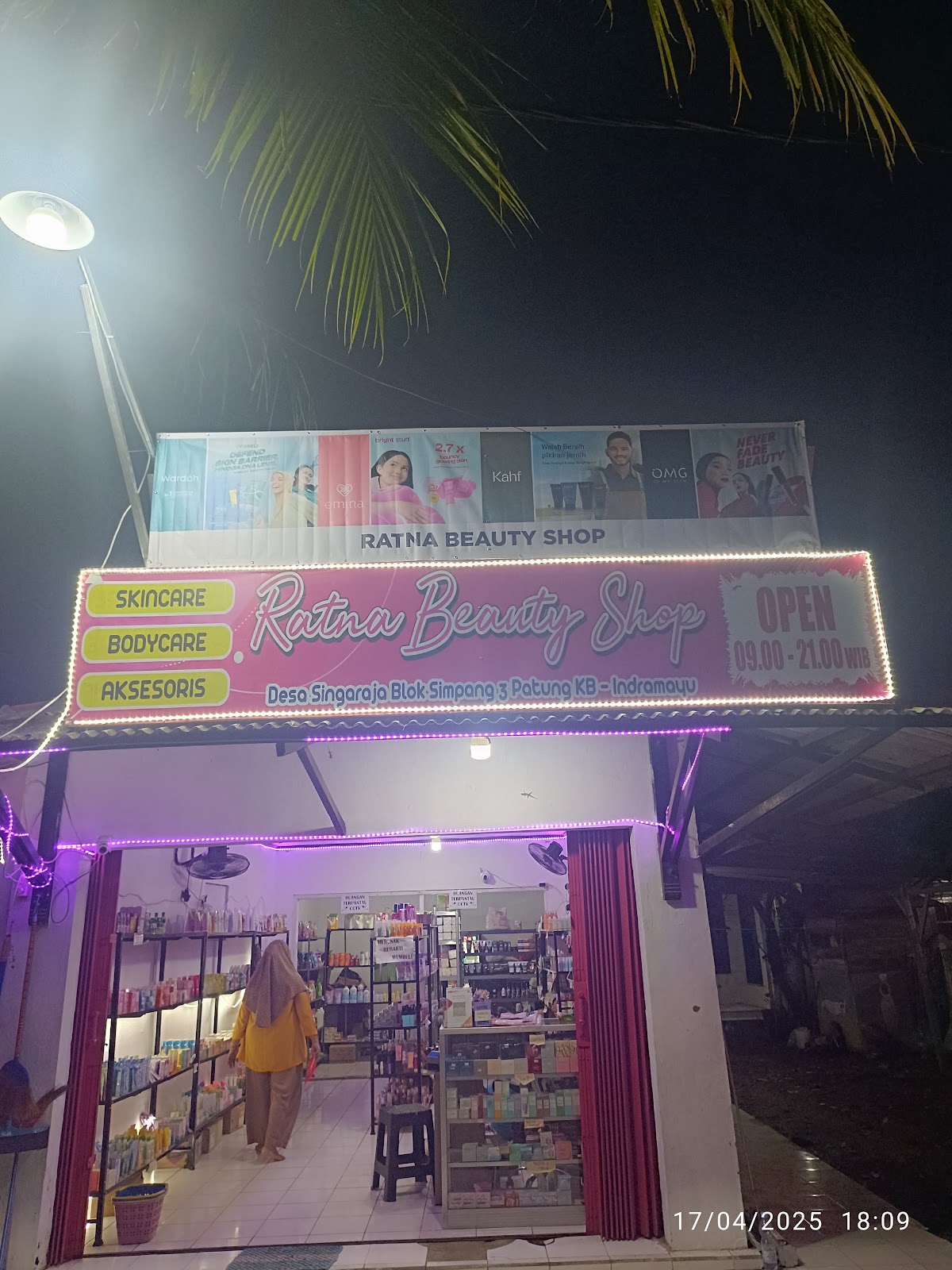 Ratna Beauty Shop