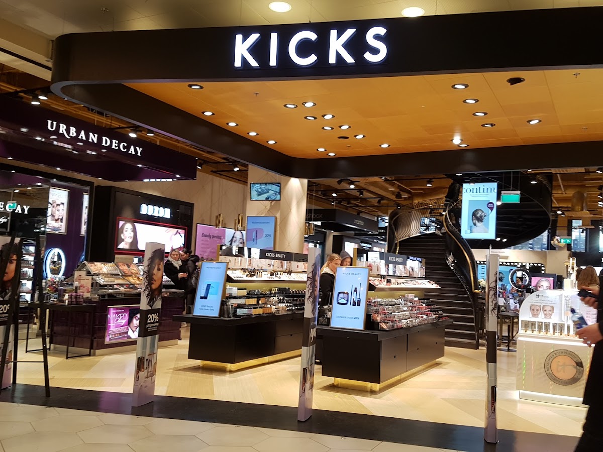 KICKS