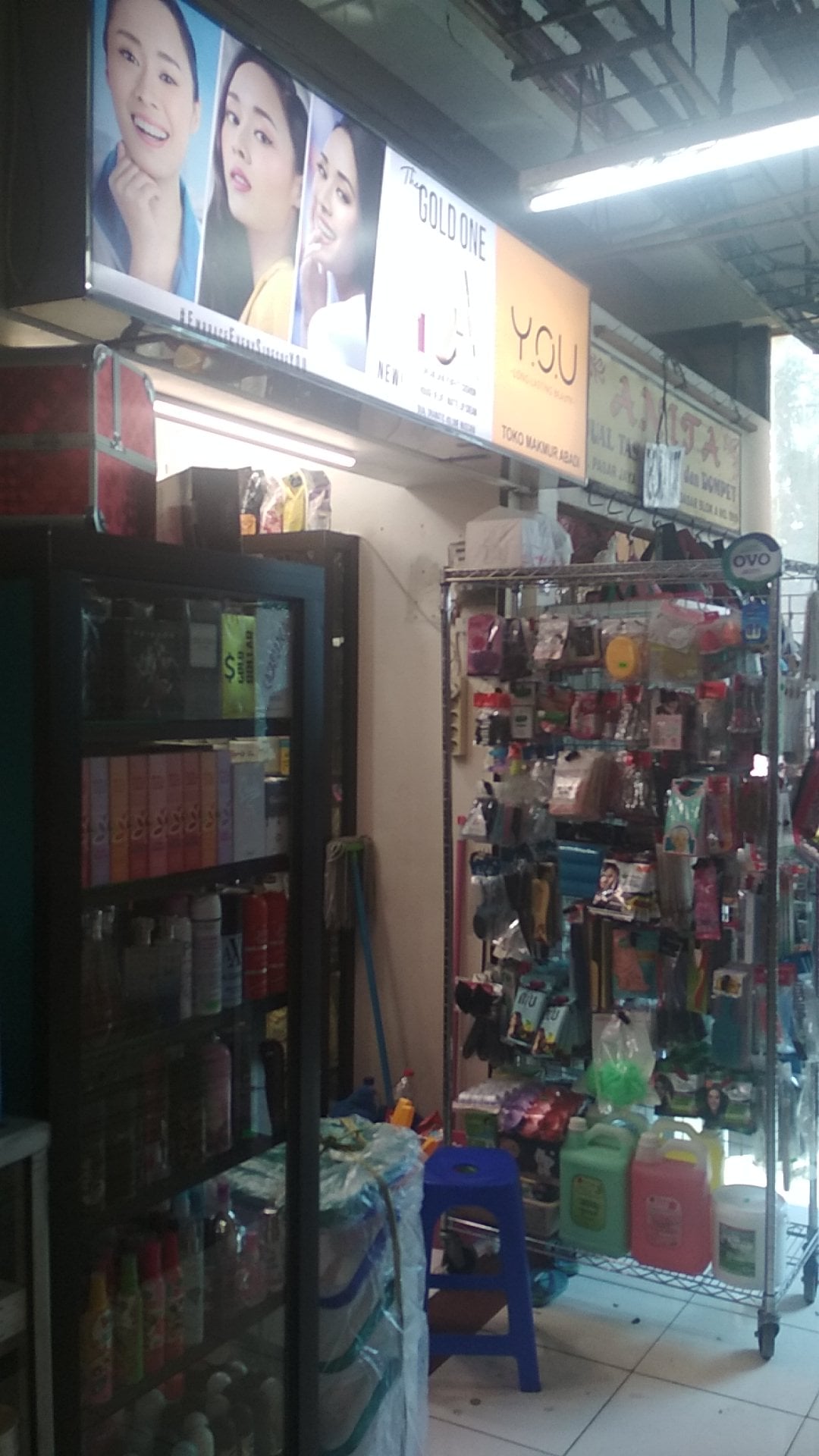 Makmur Abadi Kosmetik Pasar Jaya Cibubur