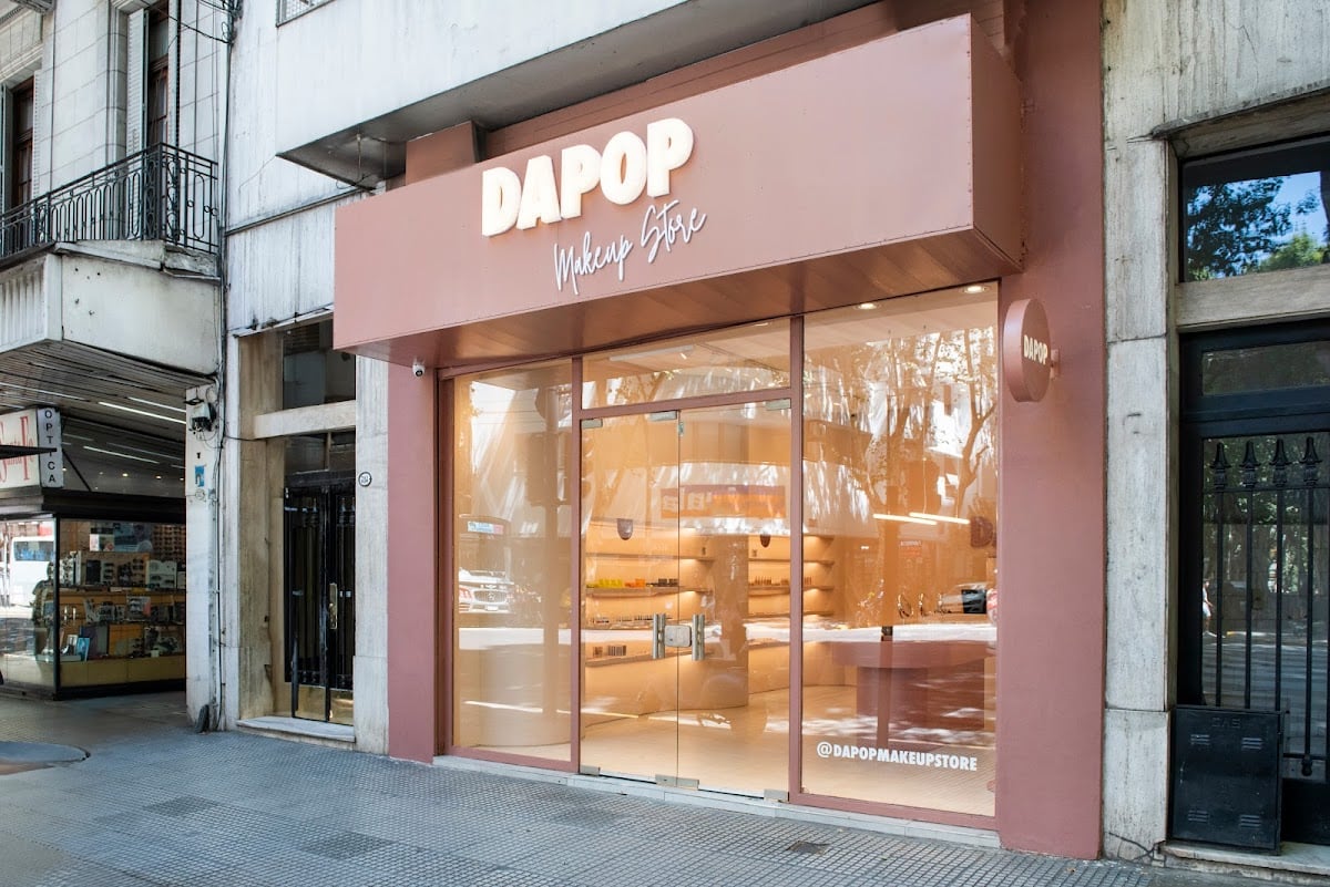 Dapop Makeup Store