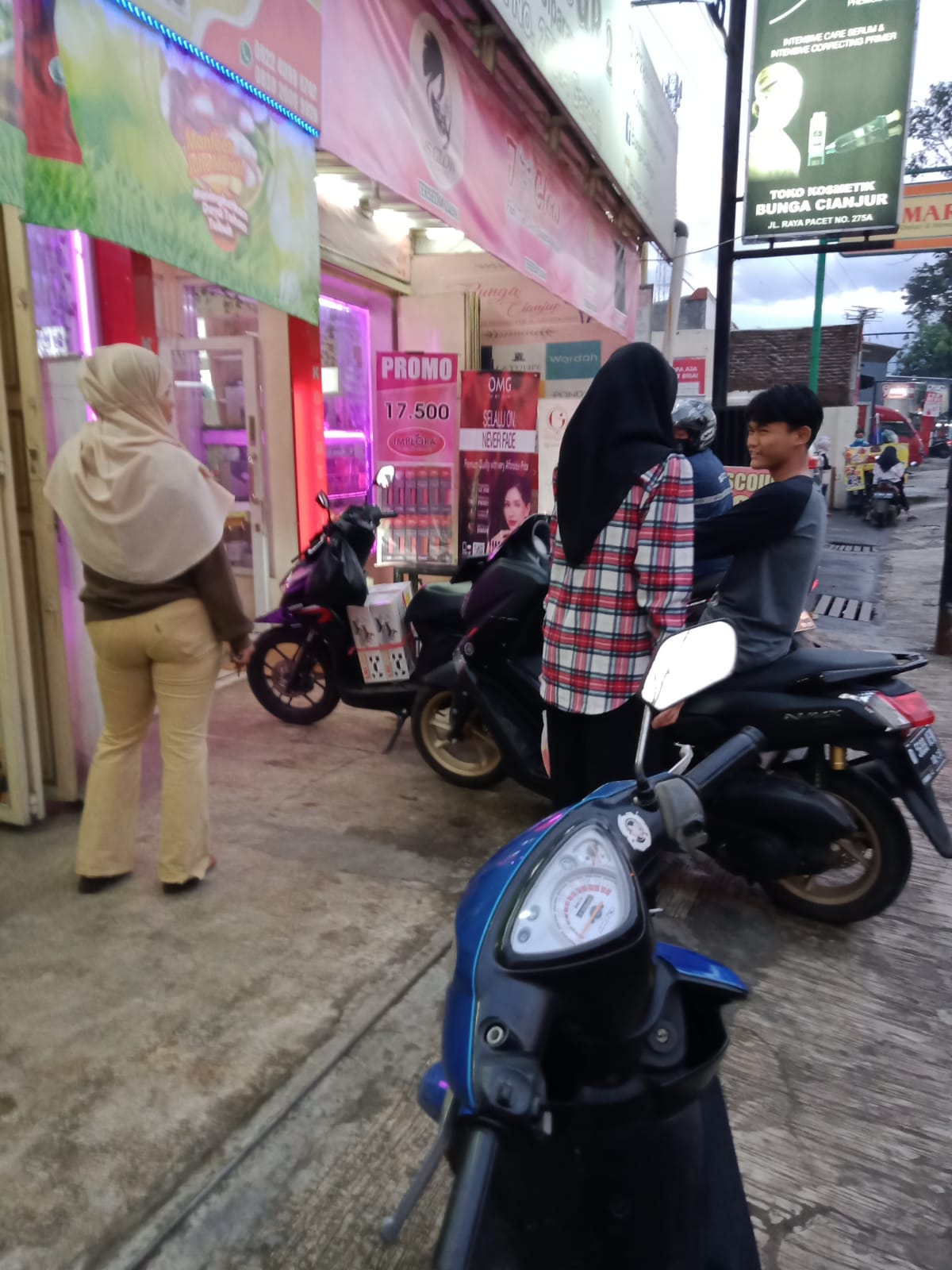 Toko Kosmetik Bunga Cianjur 2