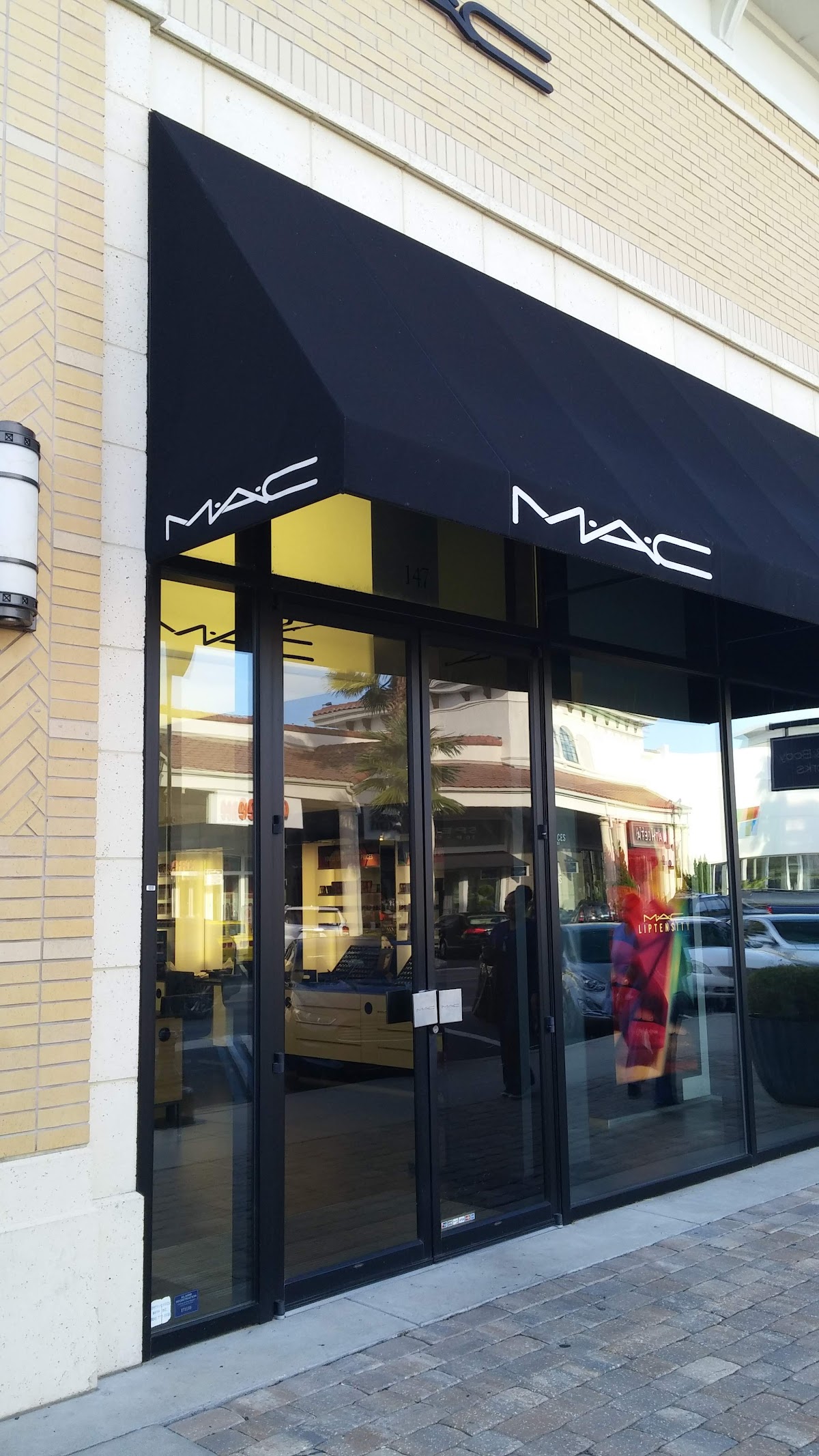 MAC Cosmetics
