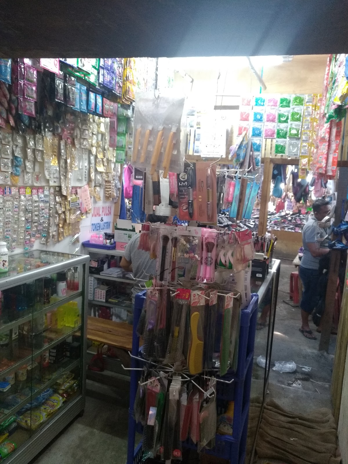 Toko Yudha Sihite