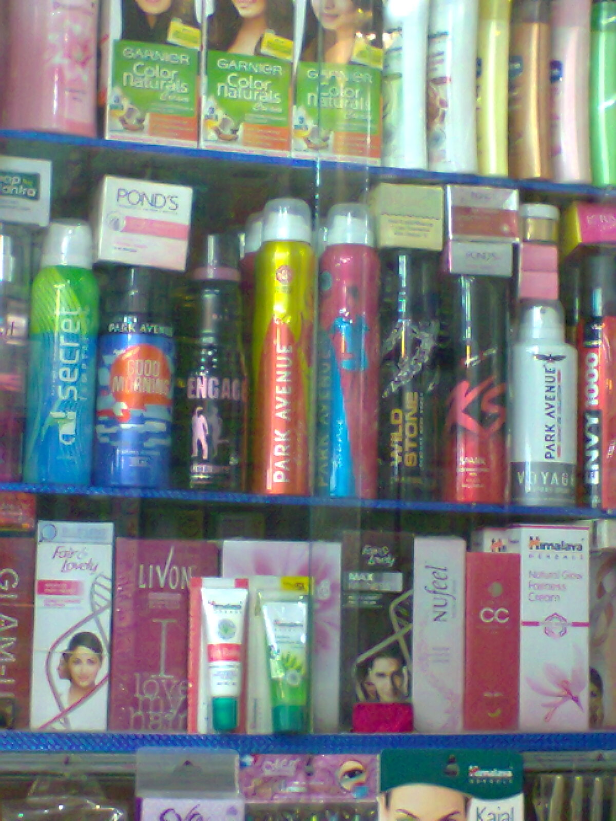 Milan Bangel & Cosmetics
