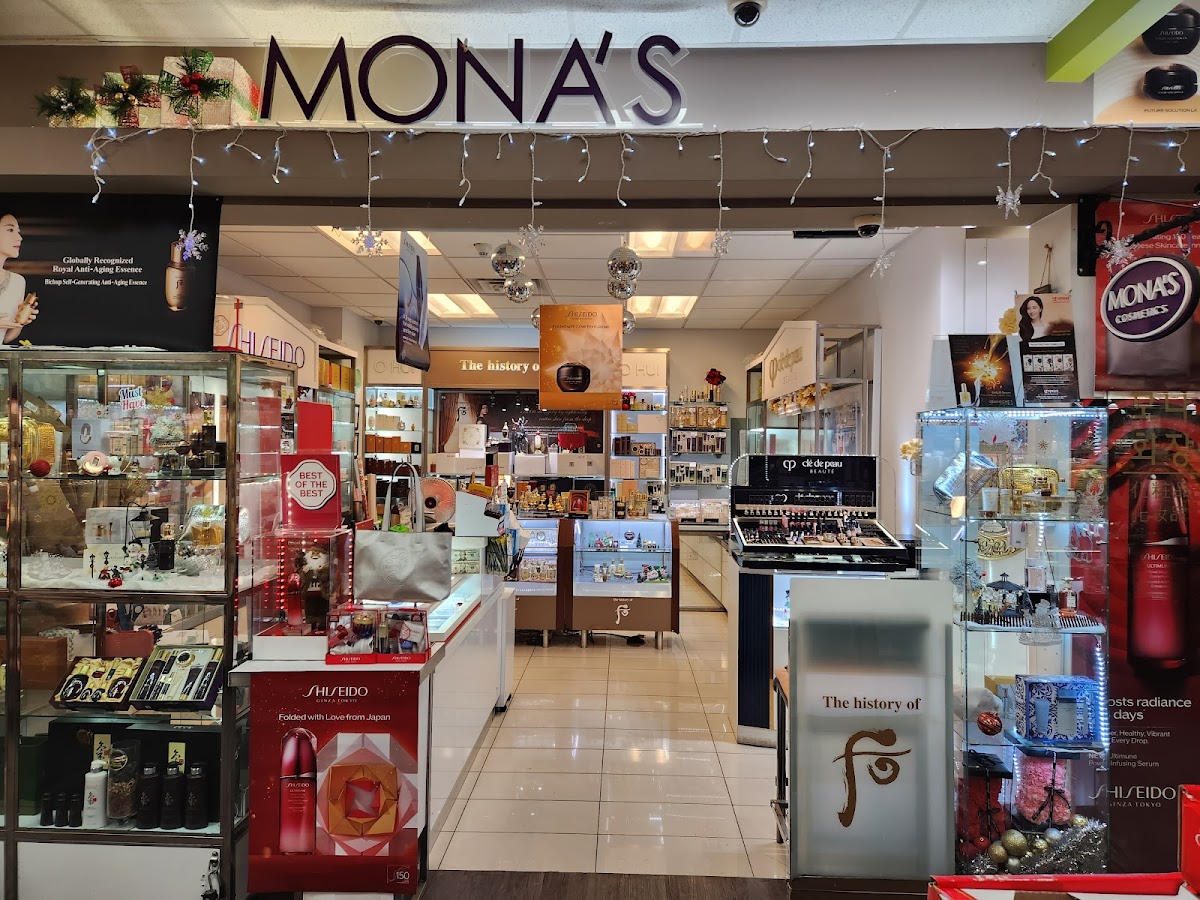 Mona's cosmetics