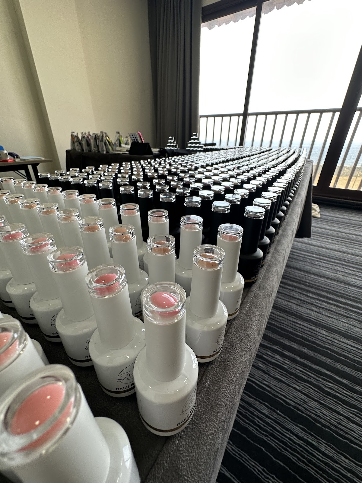 Zure Cosmetics Nail Shop