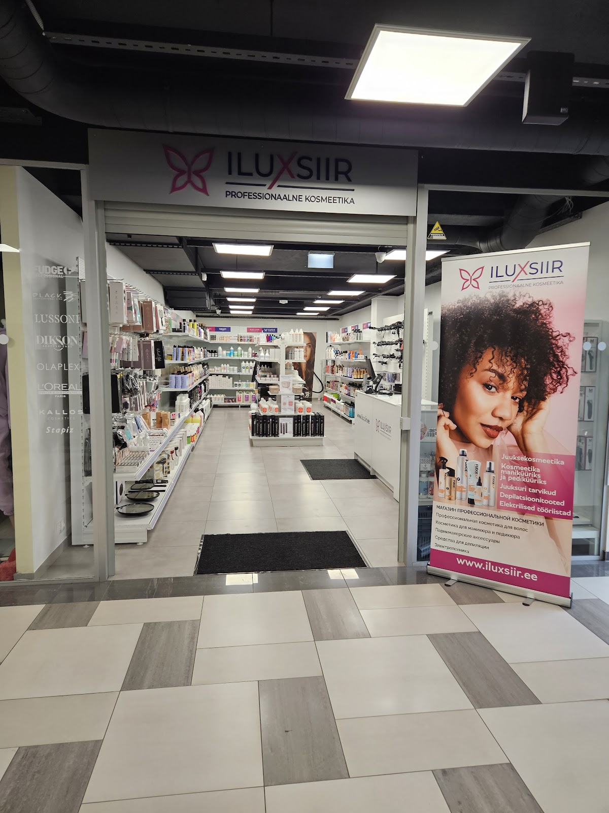 IluXsiir OU