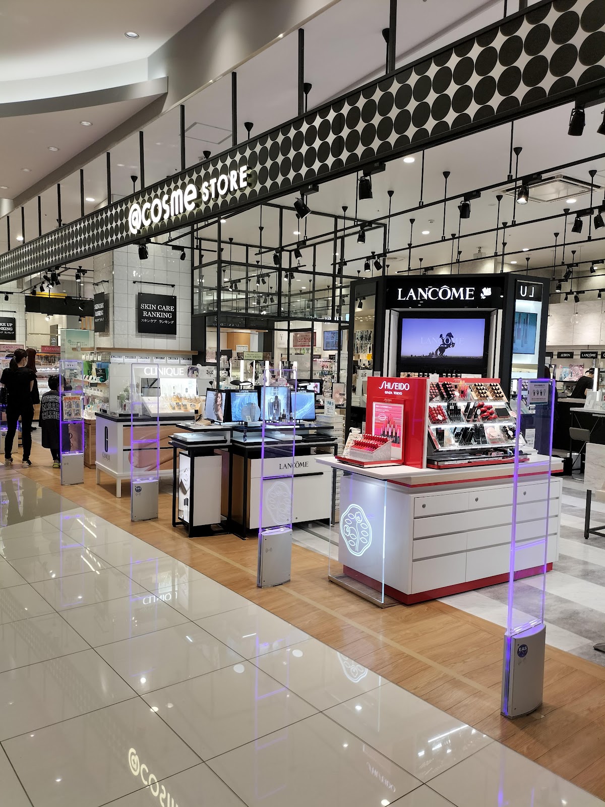@cosme STORE AEON MALL Takaoka store