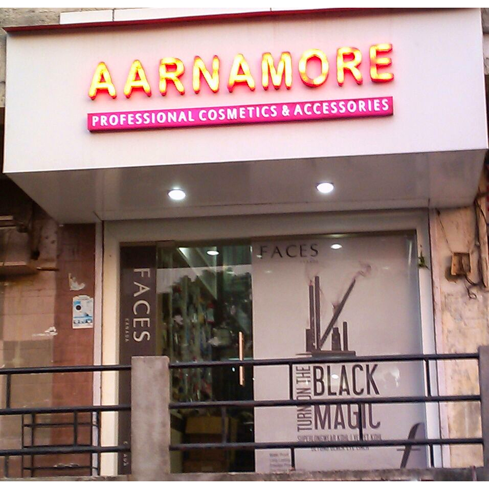 Aarnamore Professional Cosmetics & Accessories