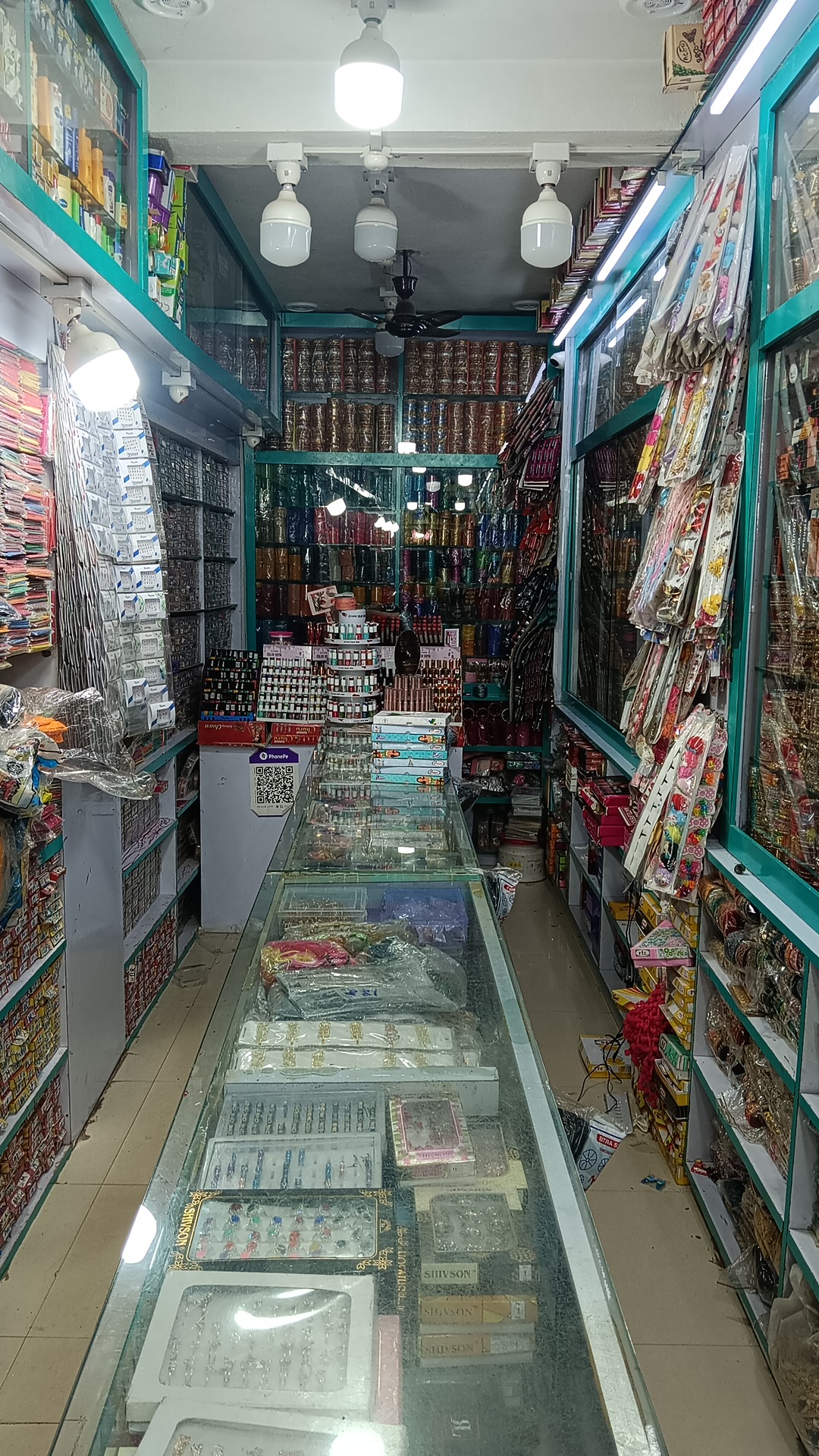 New Chhotu Sringar Mahal And Gift Store