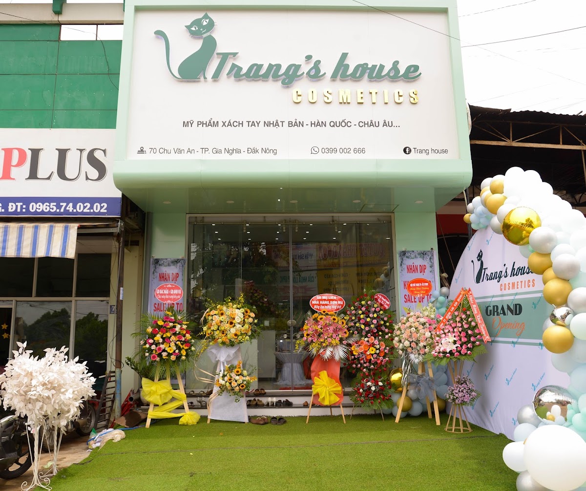 Trang House's Cosmetic