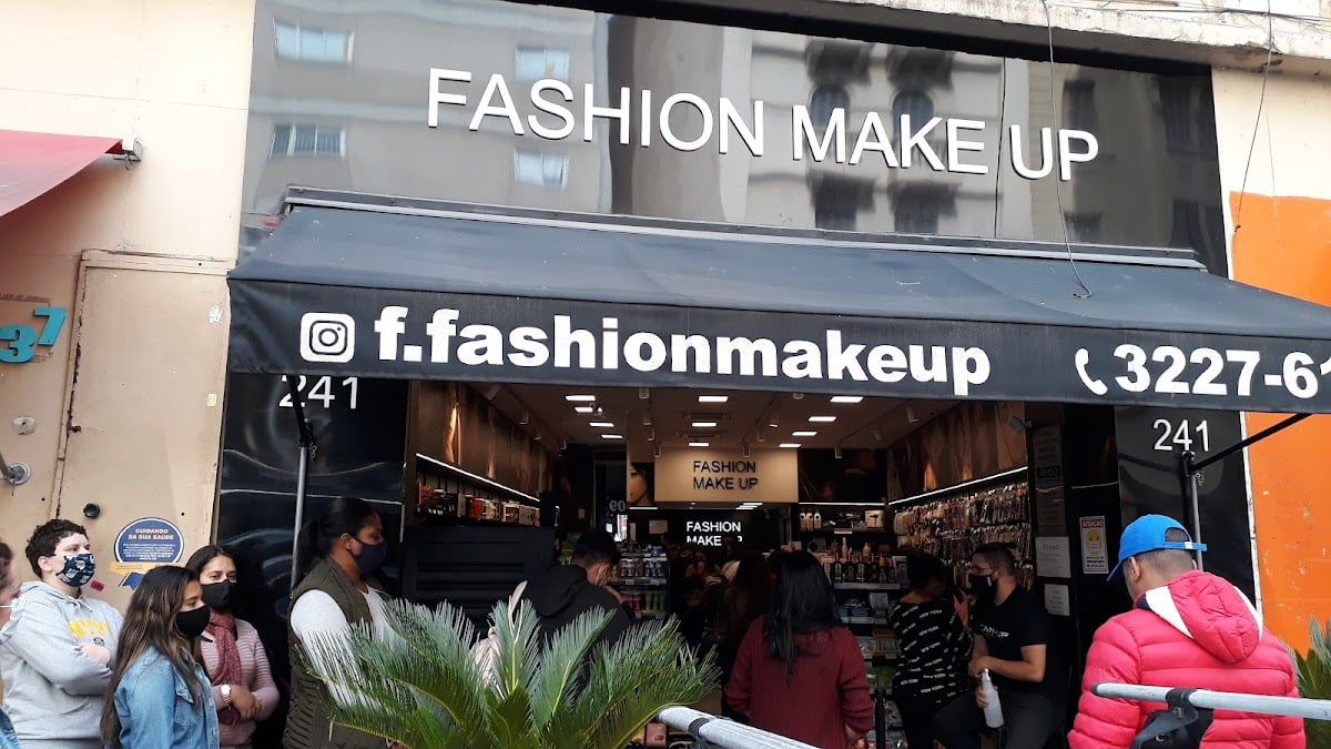 FASHION MAKEUP