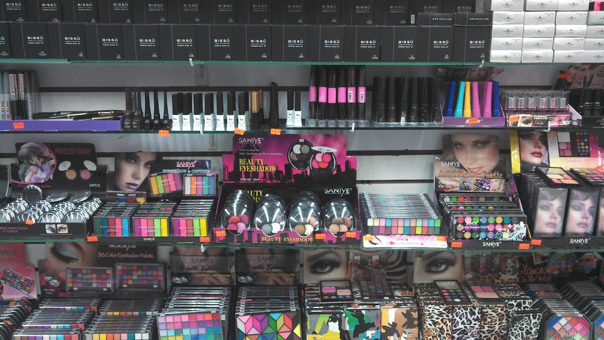 Cosmeticos y Accesorios Ali