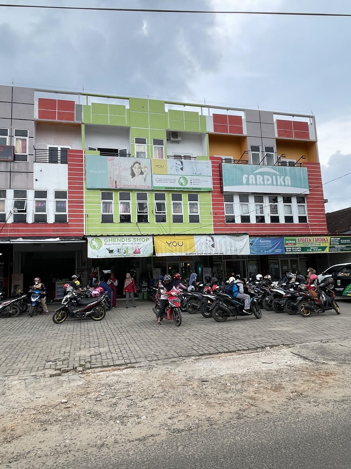 Ghendis Shop Kampus