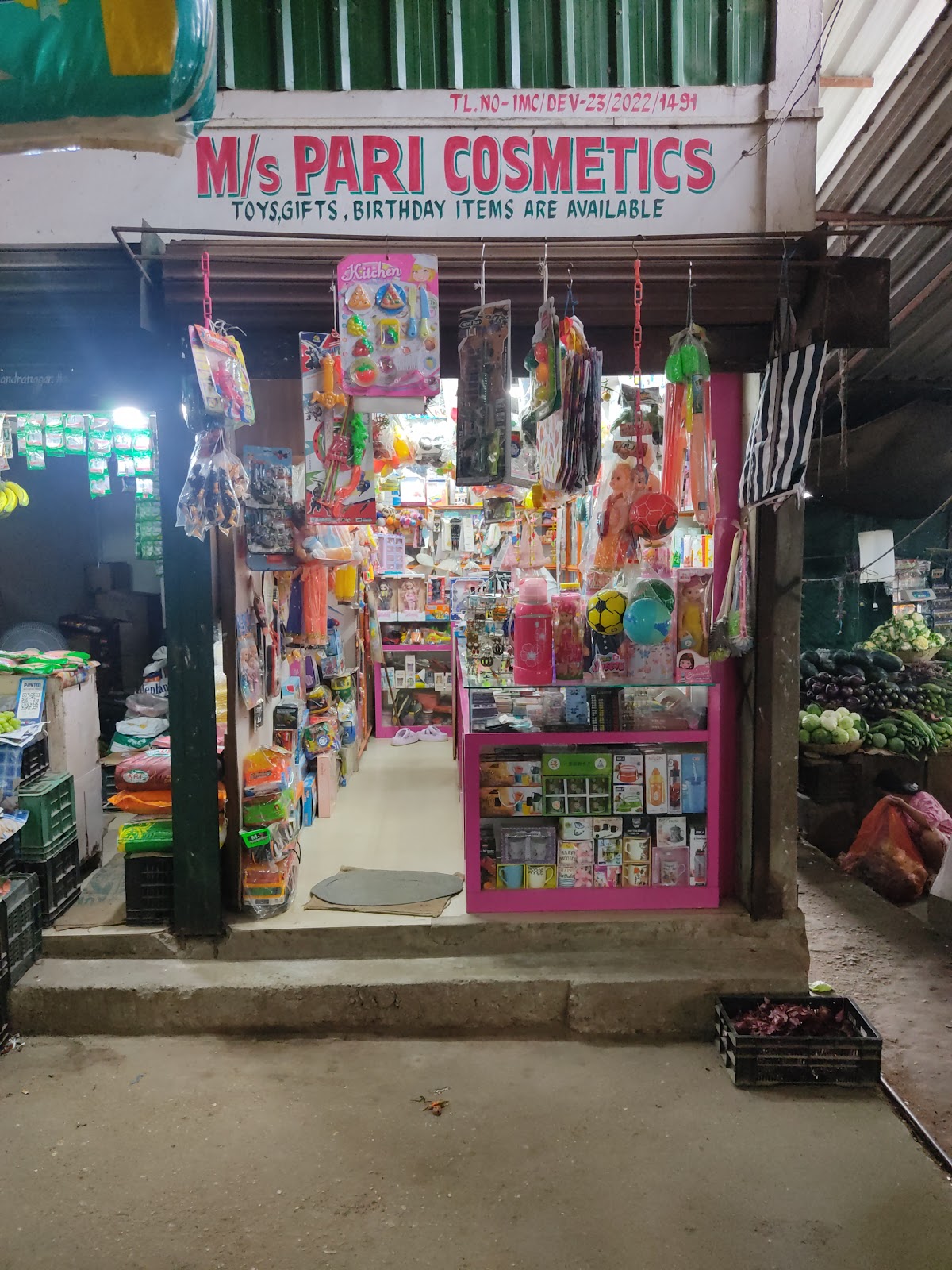 Pari Cosmatics